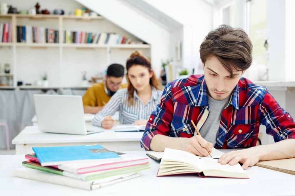 ساعت مطالعه رتبه های برتر کنکور 2 ساعت مطالعه رتبه های برتر کنکور تجربی